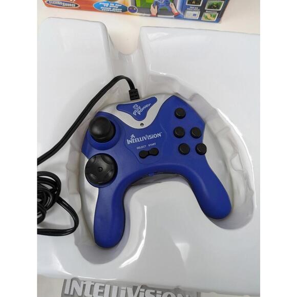 Intellivision Plug and Play TV Game 25 Games in 1 Tested & Working Boxed - Picture 2 of 4